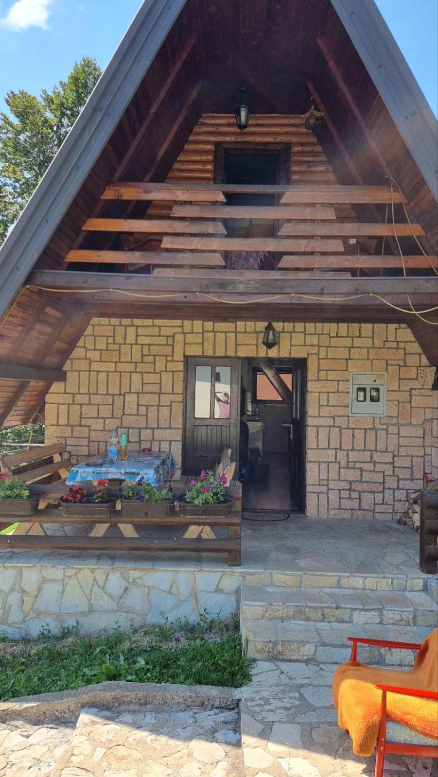 Planinska Kuca Dusan Mitrovac Esterno foto